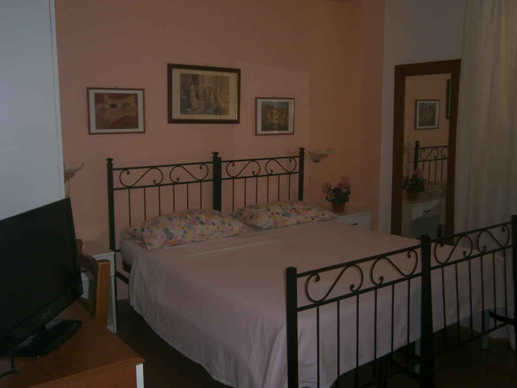 Pensione S. Antonio Ristorante Silvia Furci Siculo Bilik gambar