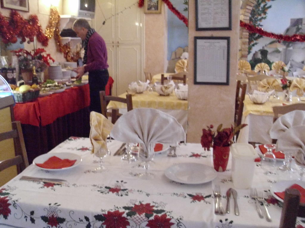 Pensione S. Antonio Ristorante Silvia Furci Siculo Luaran gambar
