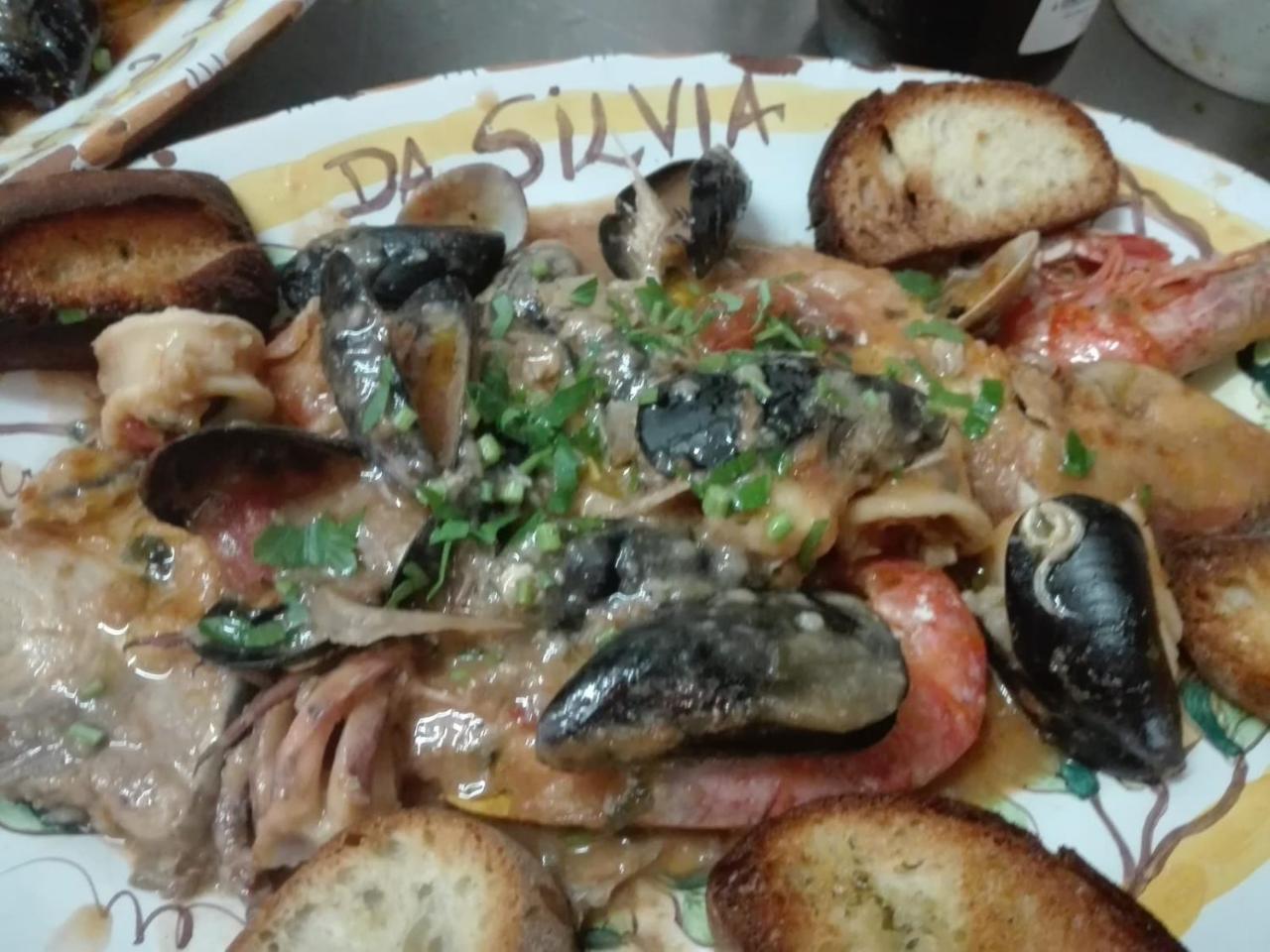 Pensione S. Antonio Ristorante Silvia Furci Siculo Luaran gambar