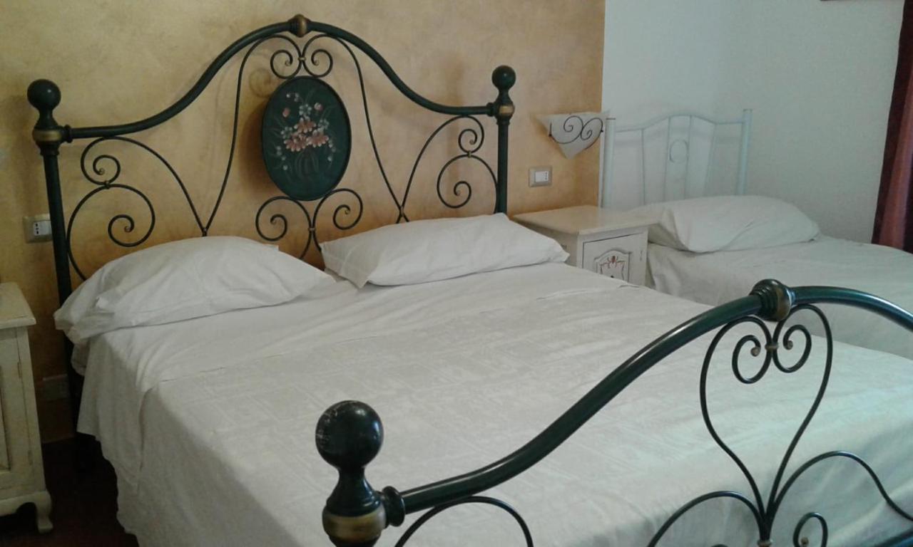 Pensione S. Antonio Ristorante Silvia Furci Siculo Luaran gambar