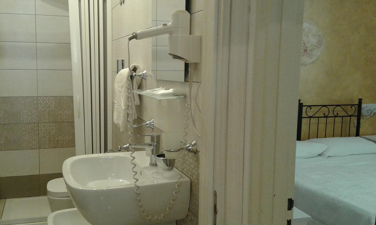 Pensione S. Antonio Ristorante Silvia Furci Siculo Luaran gambar